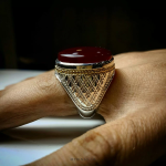 Yemeni dark red agate ring with handmade stirrup MR0026