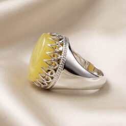 Side view of the yellow agate Sharaf al-Shams ring, showing the depth of the stone